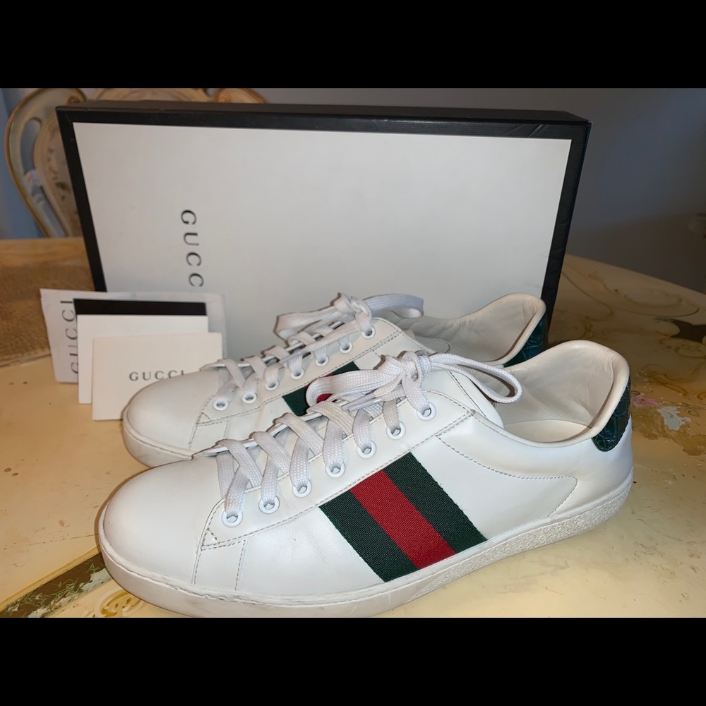 Gucci Ce Embroidered Bee Sneakers Authentic